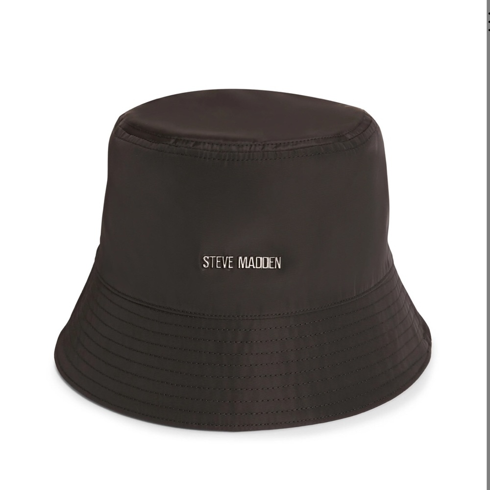 Steven Madden black bucket hat